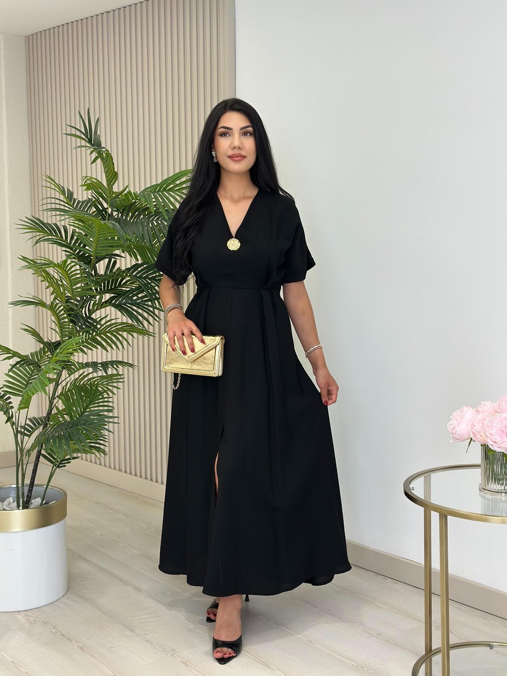Keten Gold Broşlu Önden Yırtmaçlı Elbise Siyah