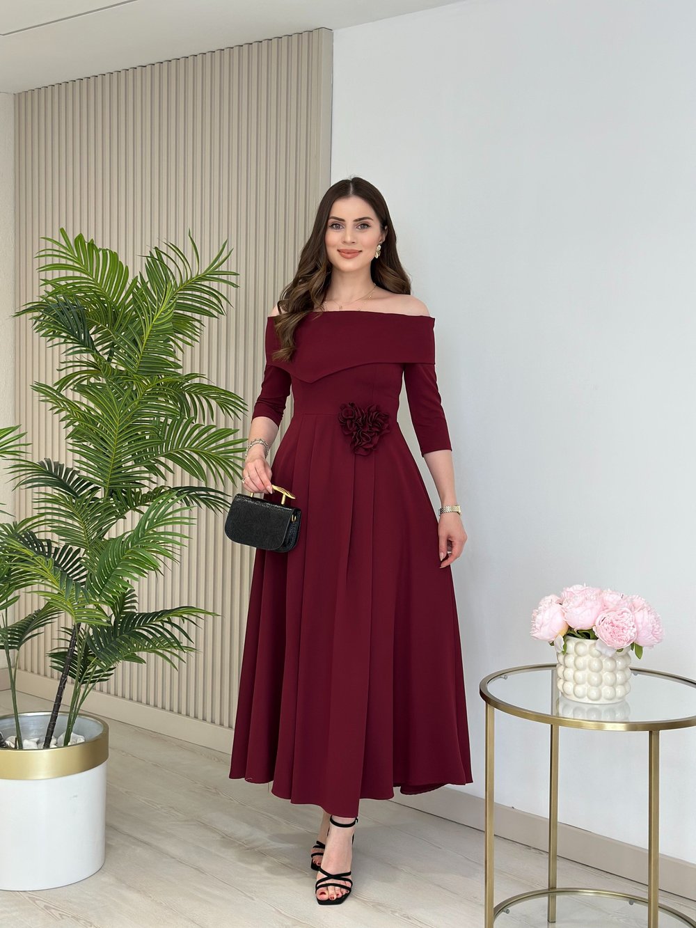 Madonna Yaka Broşlu Kloş Elbise Bordo
