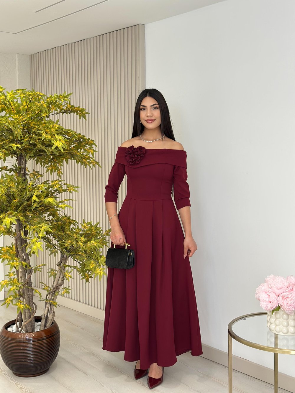 Madonna Yaka Broşlu Kloş Elbise Bordo