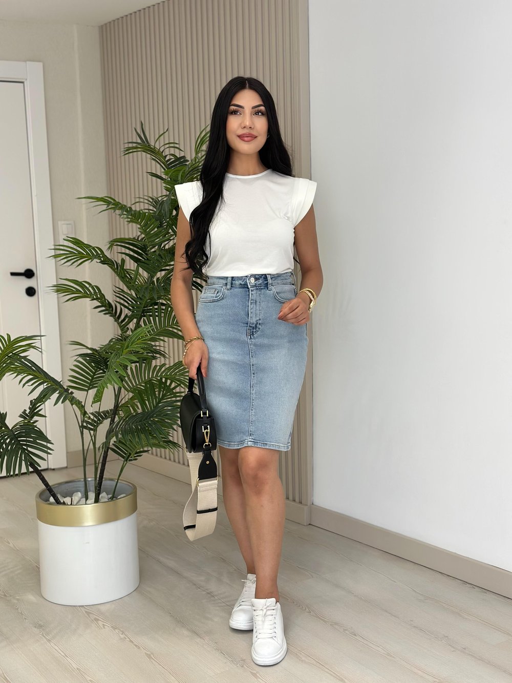 Omuzları Vatkalı Modal Kumaş Tshirt Beyaz