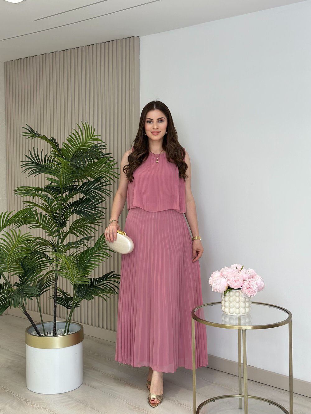 Sıfır Kol Piliseli Şifon Elbise Pembe