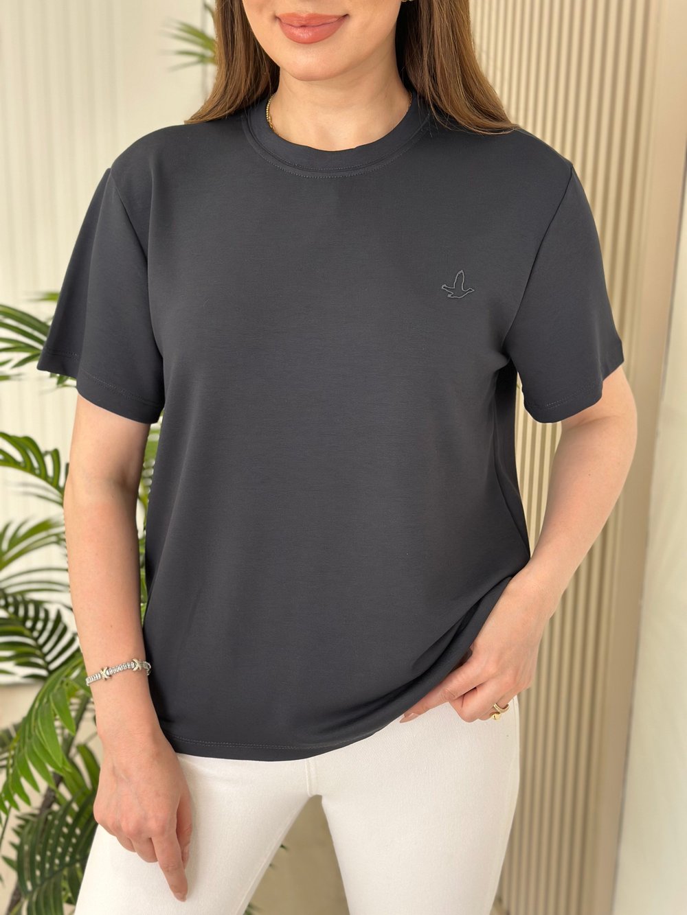 Sıfır Yaka Kuş Detaylı Tshirt Füme