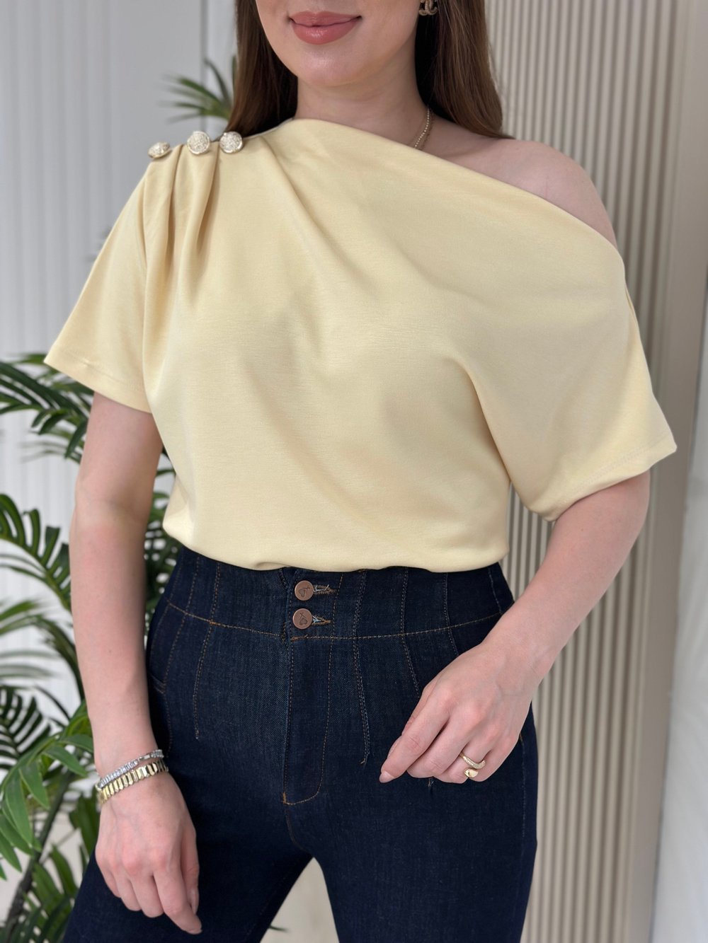 Tek Omzu Dekolteli Gold Düğmeli Modal Kumaş Tshirt Sarı