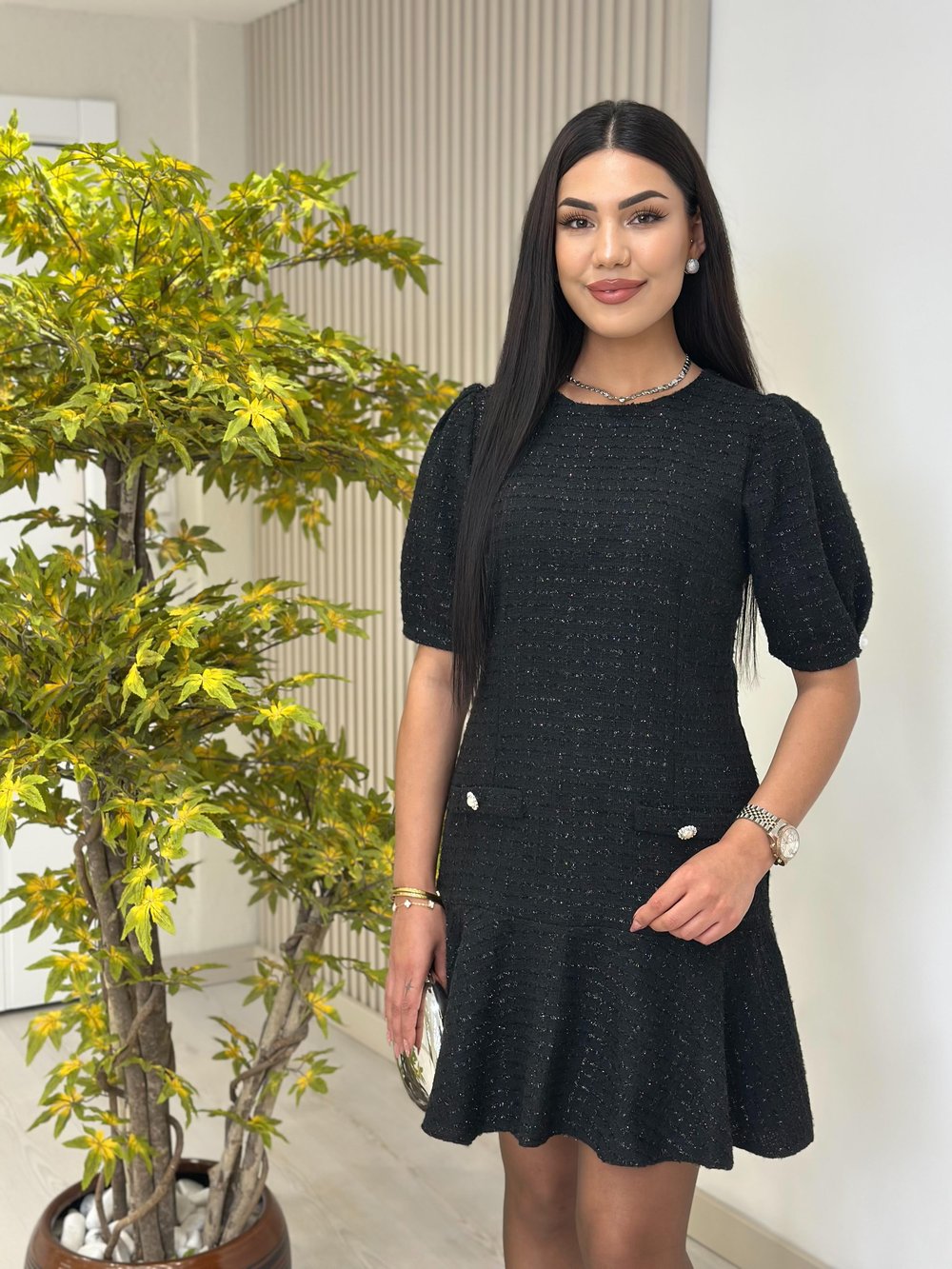 Tüvit Kumaş Etek Ucu Volanlı Elbise Siyah