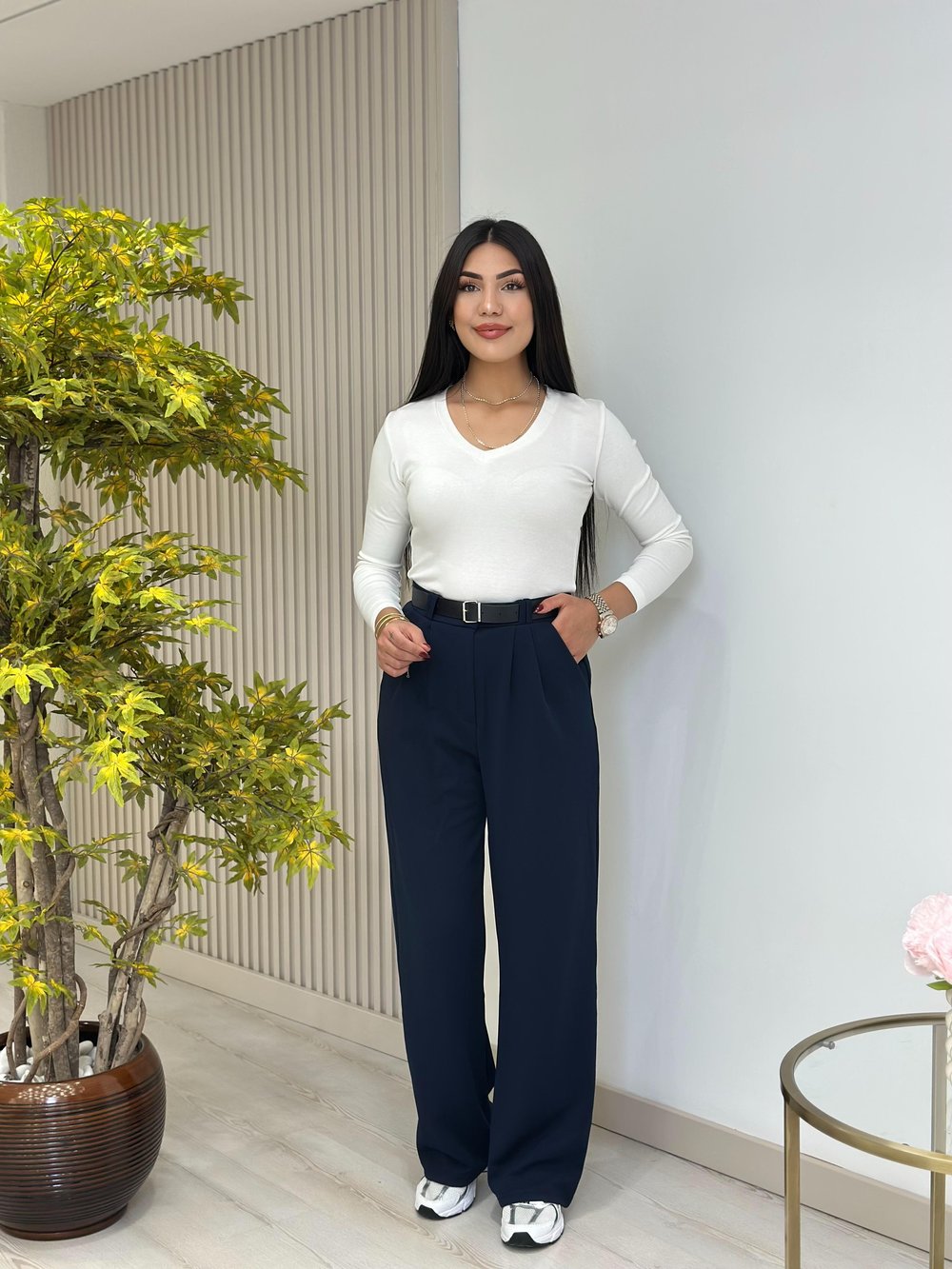 V Yaka Basıc Bluz Beyaz