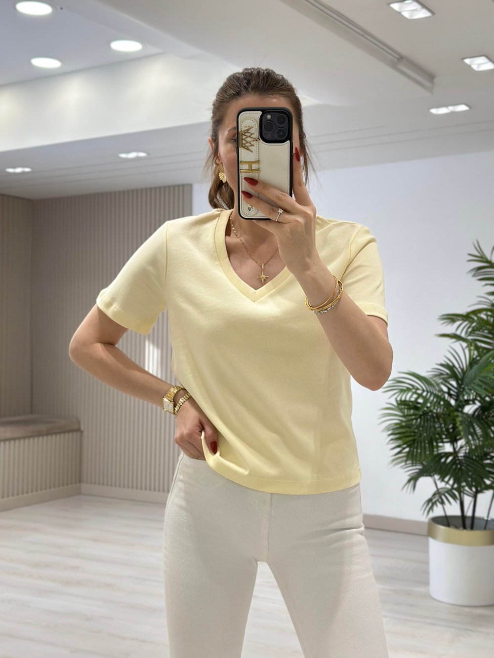 V Yaka Basıc Tshirt Sarı 