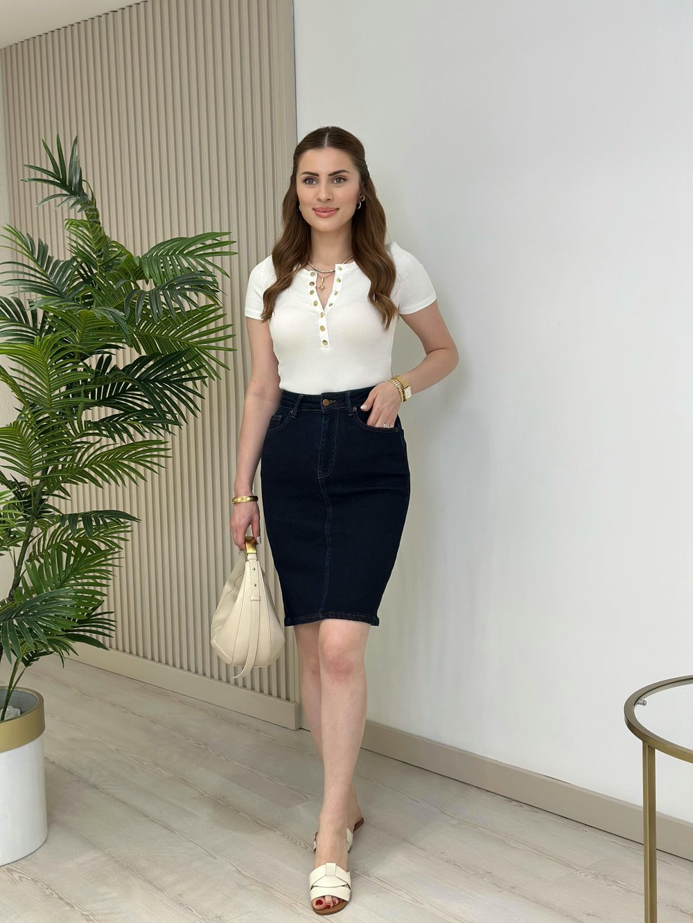 Yakası Gold Çıtçıtlı Fitilli Basıc Tshirt Beyaz
