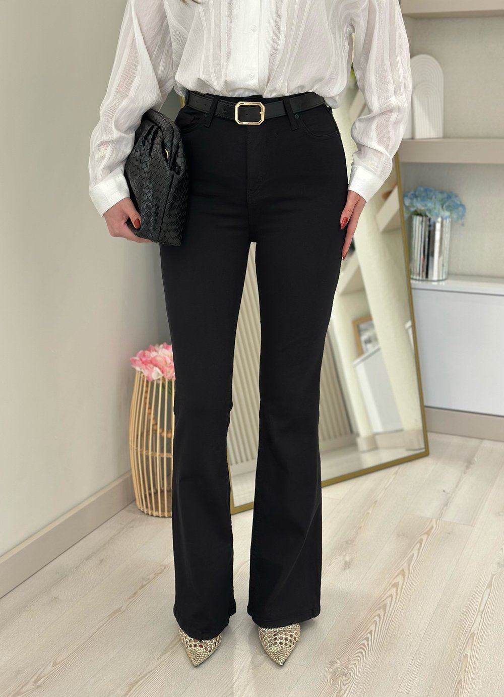 Yüksek Bel Likralı Toparlayıcı Siyah Jean