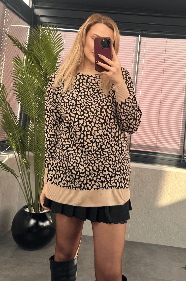Camel Leopar Desenli Yarı Boğazlı Oversize Kazak