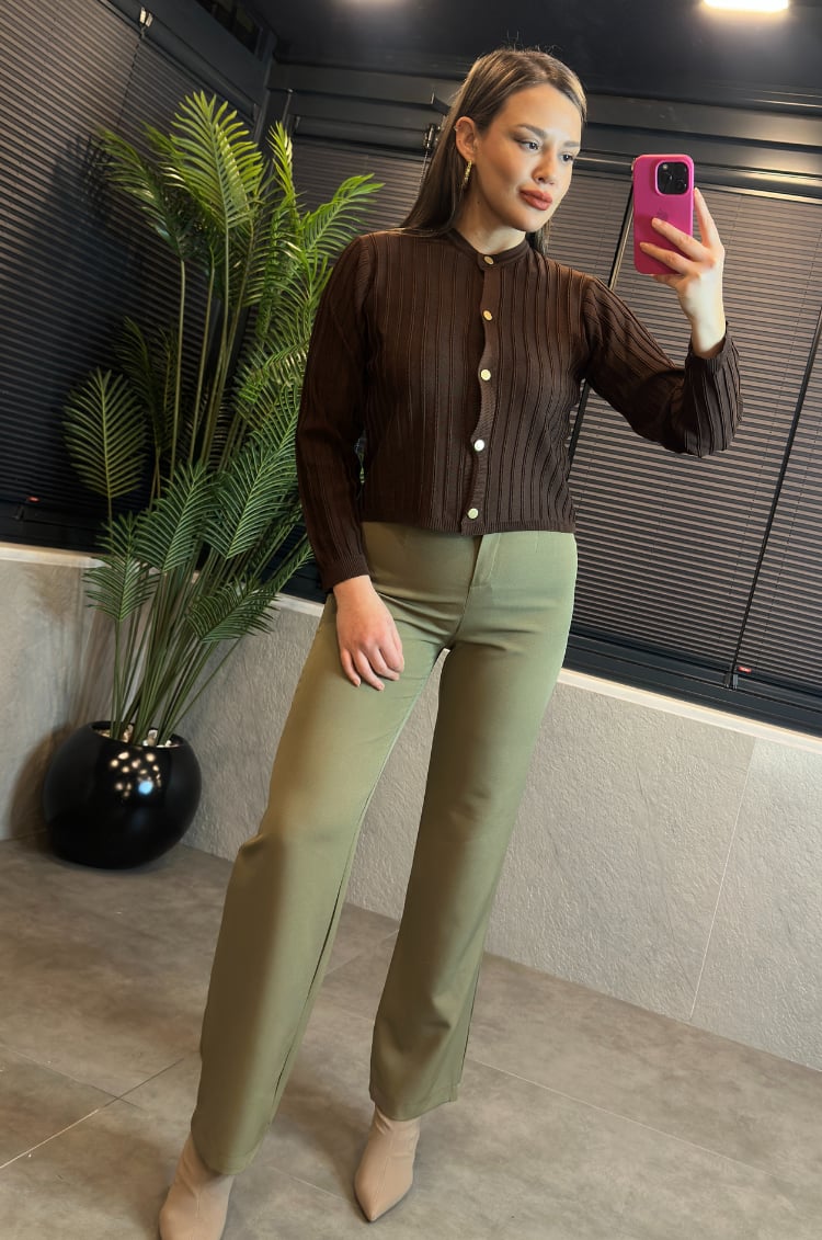 Çizgi Detaylı Kahverengi Triko Hırka