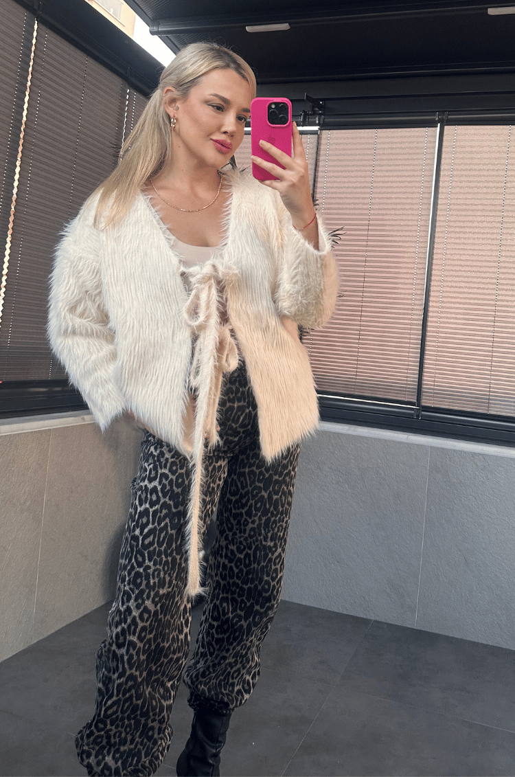 Ekru Marka Model Oversize Sakallı Hırka