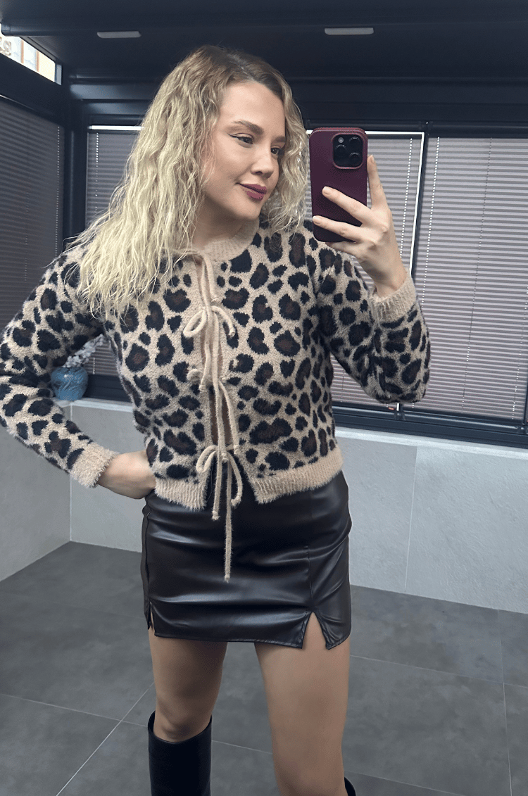 Leopar Bağcıklı Hırka
