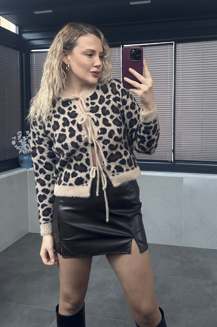 Leopar Bağcıklı Hırka