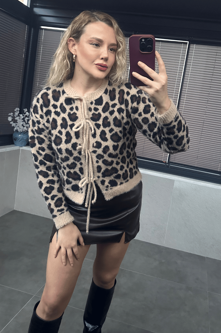 Leopar Bağcıklı Hırka