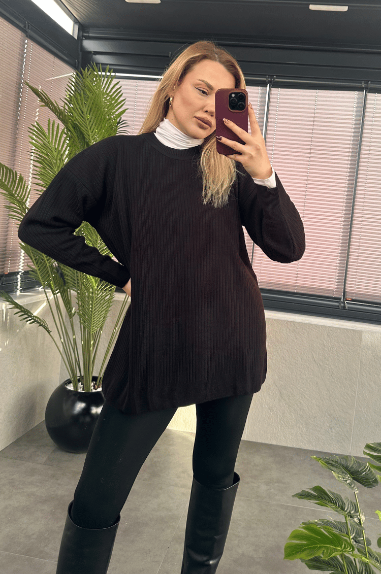 Siyah Yarı Boğazlı Fitilli Oversize Kazak