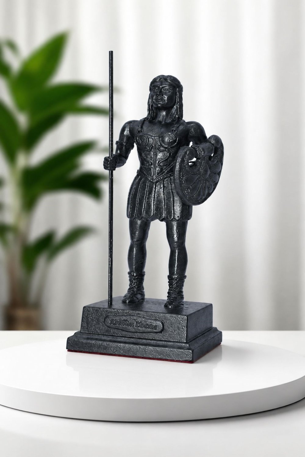 Amazon Kadını Biblo Siyah