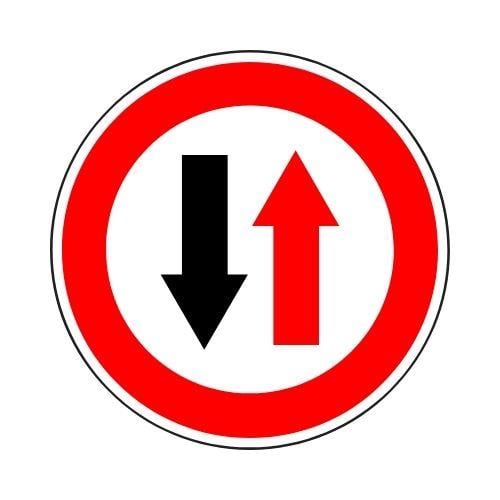 Karşıdan Gelene Yol Ver Levhası TT-3TT-3-30Karşıdan Gelene Yol Ver Levhası TT-3