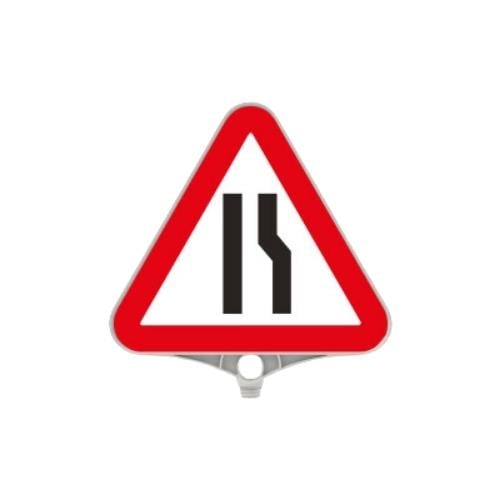 Sağdan Daralan Yol Levhası Üçgen Plastik Levha Plastik Uyarı Levhası