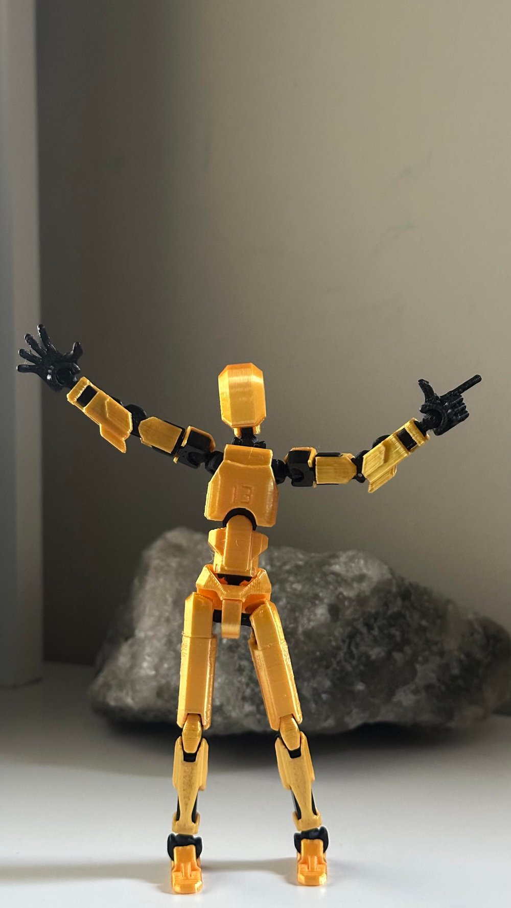 Lucky 13 Aksiyon Figürü Robot Oyuncak 13cm Altın Rengi