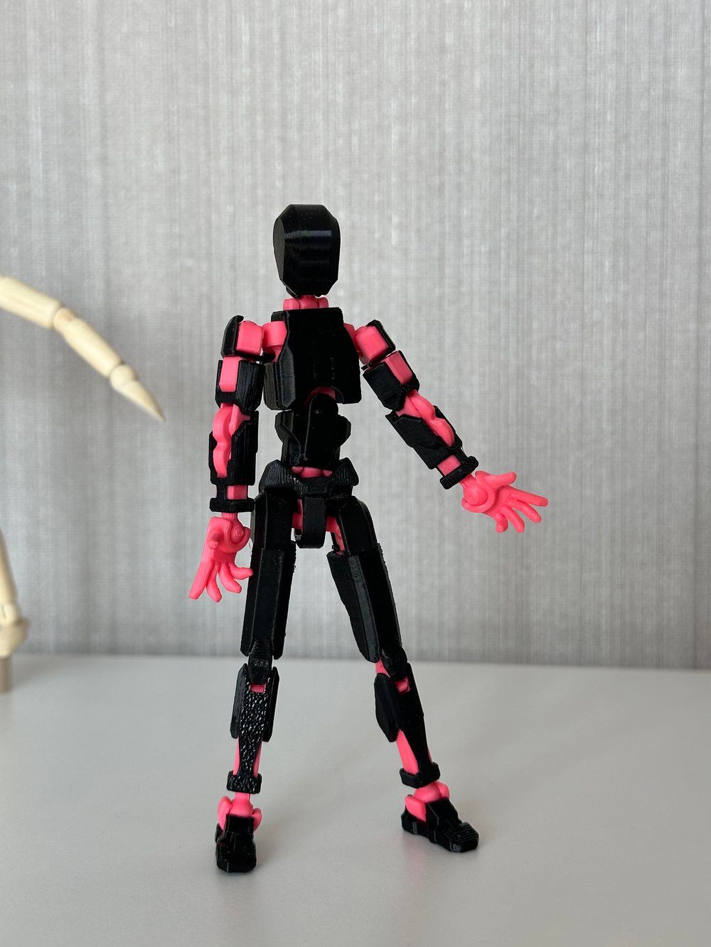 Lucky 13 Aksiyon Figürü Robot Oyuncak 13cm Siyah Pembe
