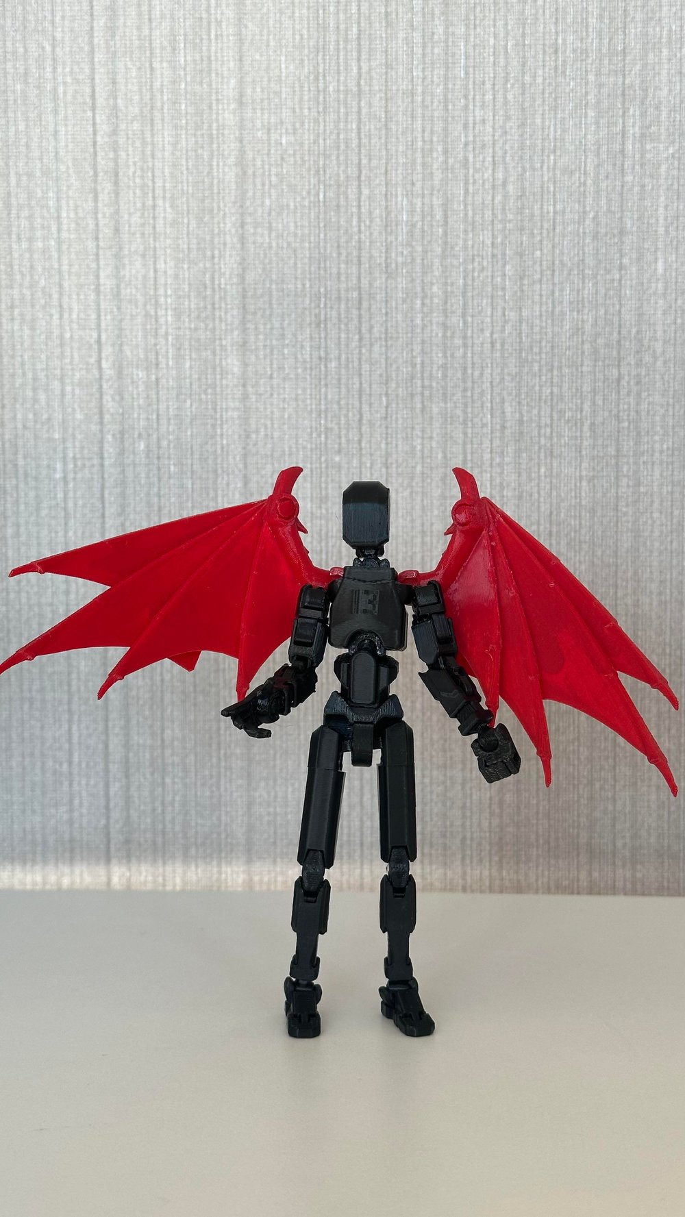 Lucky 13 Aksiyon Figürü Robot Oyuncak 13cm Siyah Siyah ve Kırmızı Yarasa Kanat Seti