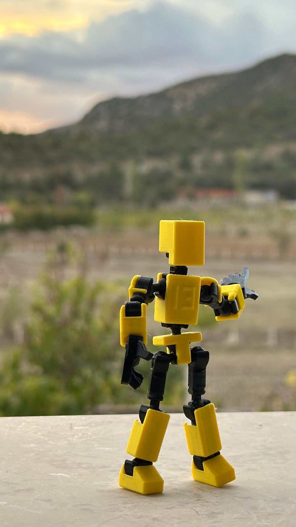 Mini 13 Aksiyon Figürü Robot Oyuncak 8cm Sarı