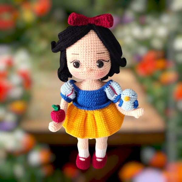 Pamuk Prenses Amigurumi El Yapımı Masal Kahramanı Oyuncak Bebek