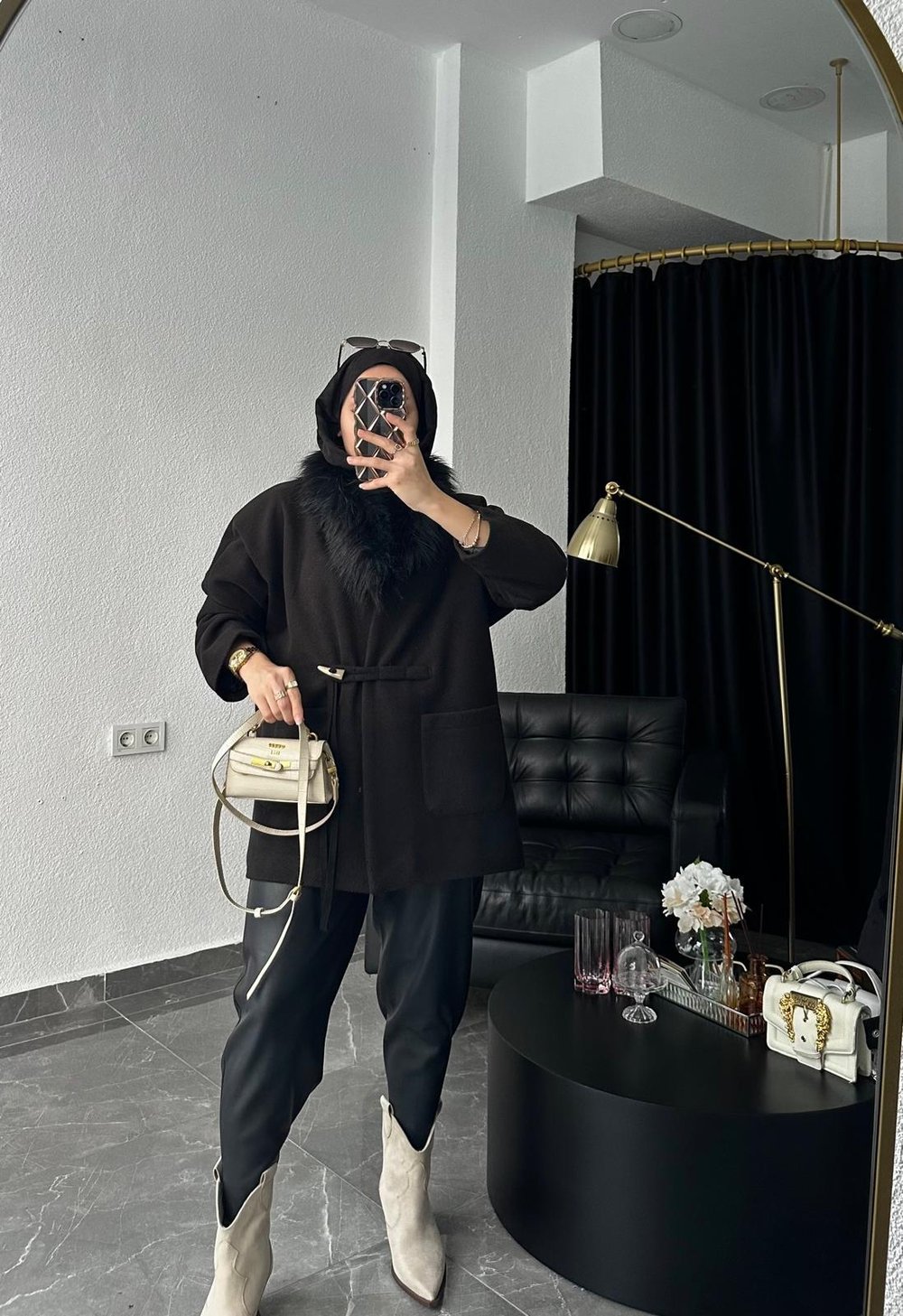 Kürk Yakalı Kaşe Kaban Siyah