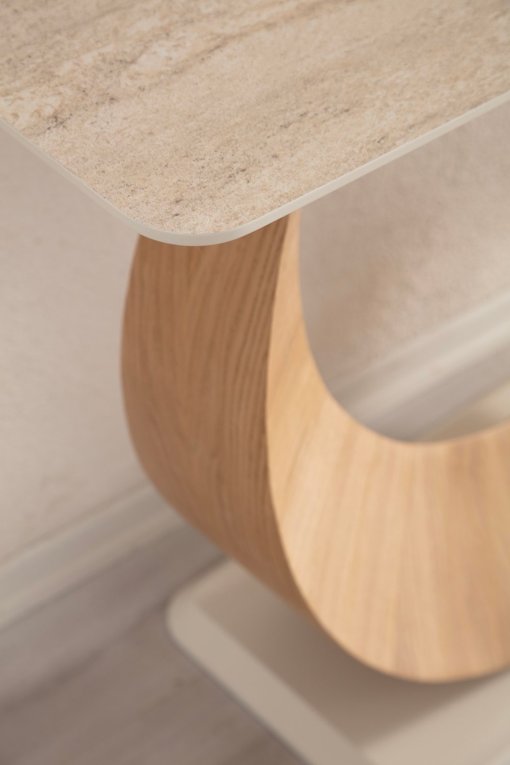 Tado Oak Dresuar