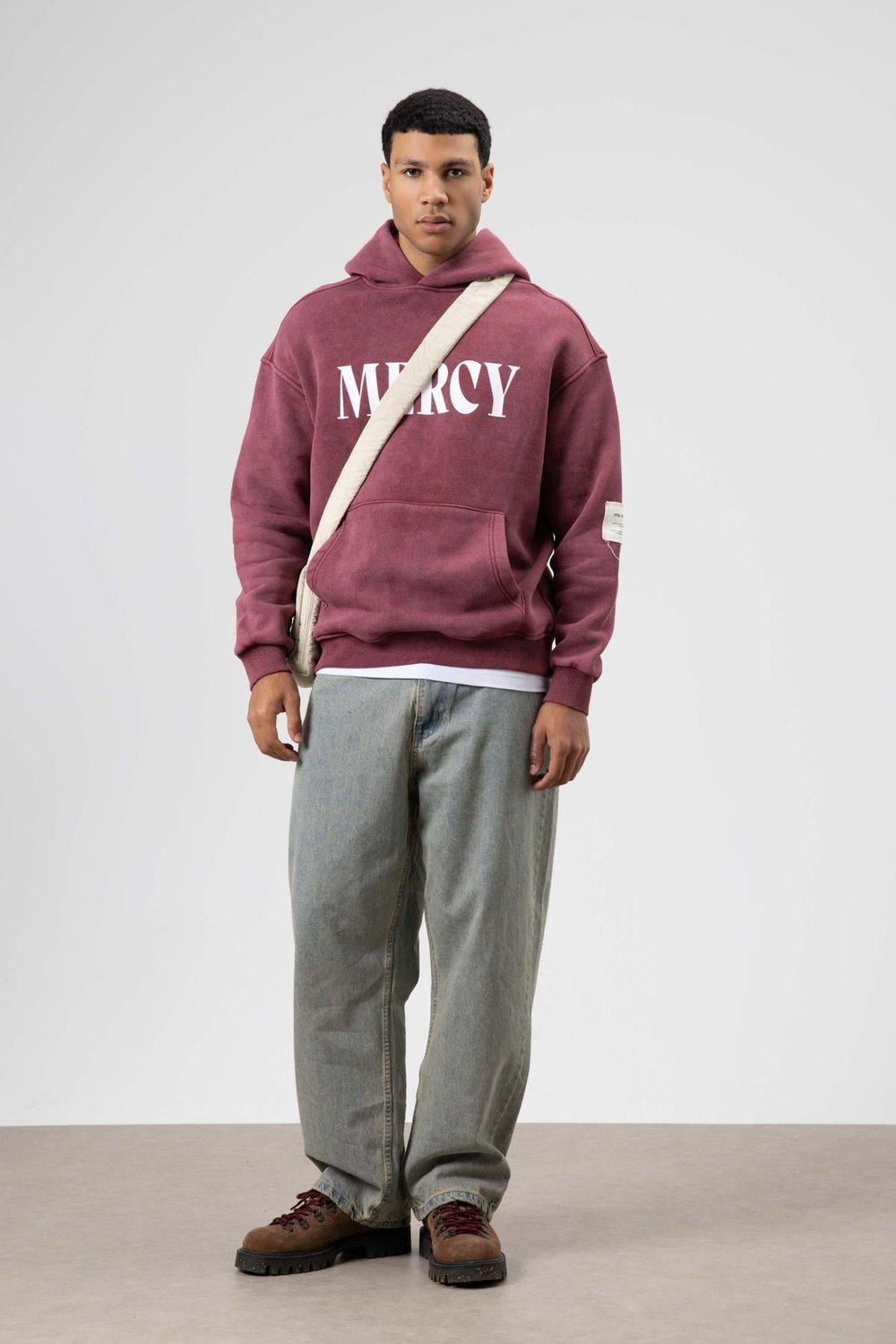Kart Detaylı Yıkamalı Oversize Sweatshirt Bordo