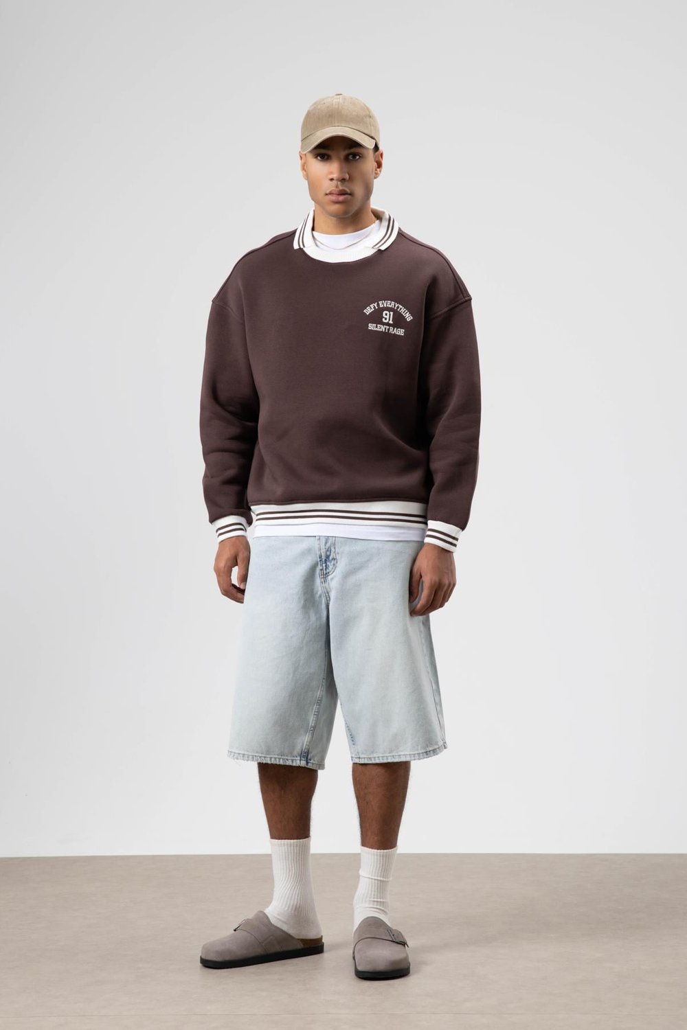 Oversize Yaka Nakış Detaylı Sweatshirt Kahve