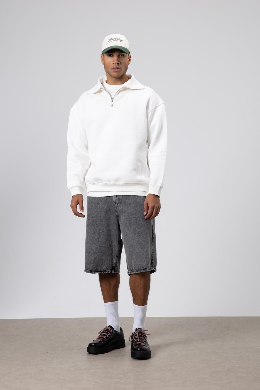Basic Fermuarlı Dik Yaka Sweatshirt Ekru