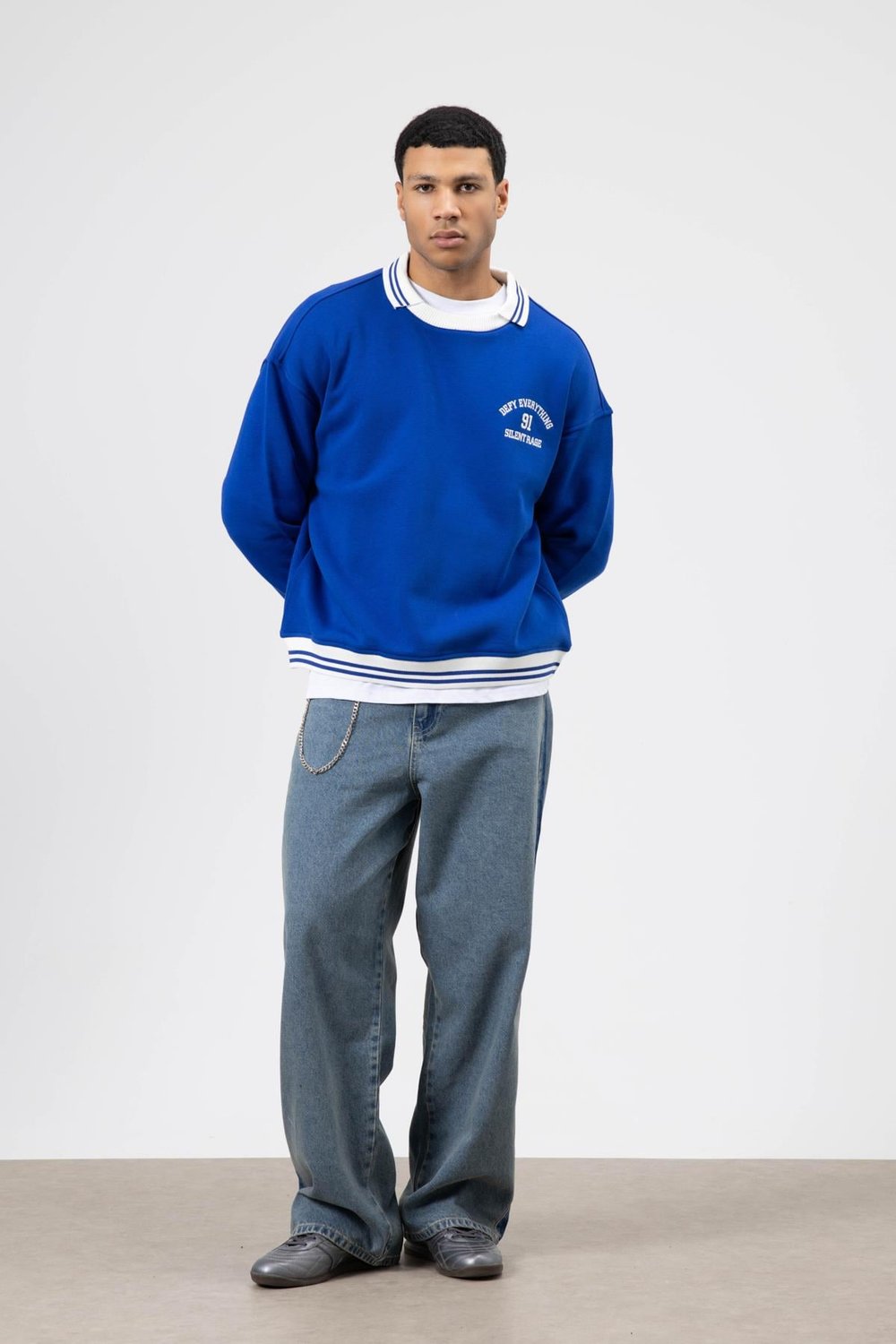 Oversize Yaka Nakış Detaylı Sweatshirt Saks