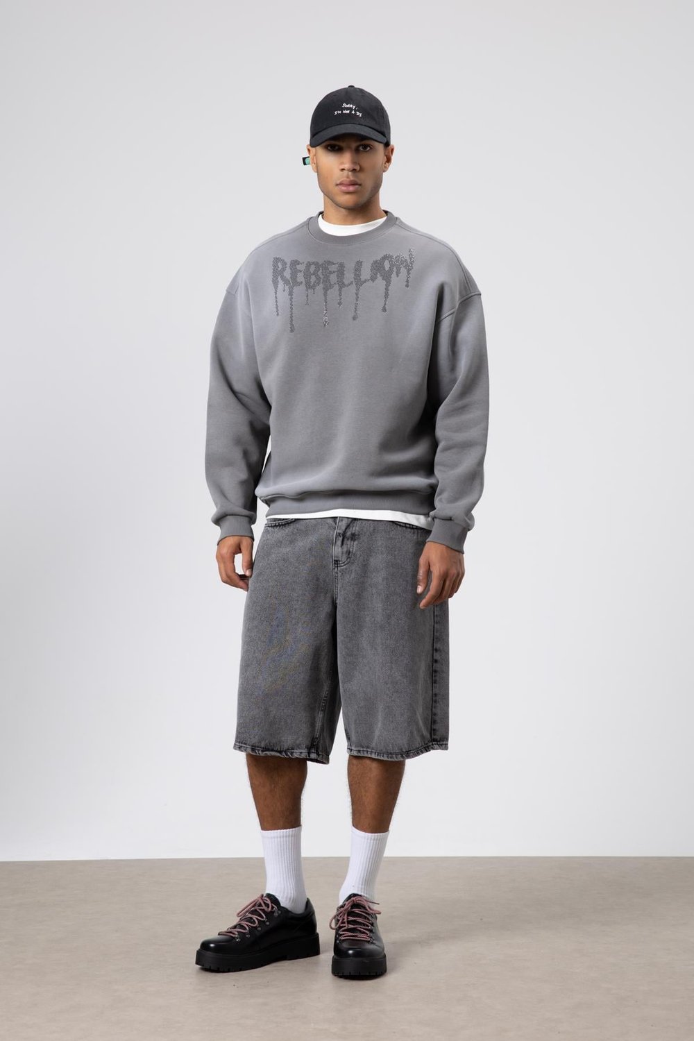 Yıkamalı Oversize Baskılı Sweatshirt Füme