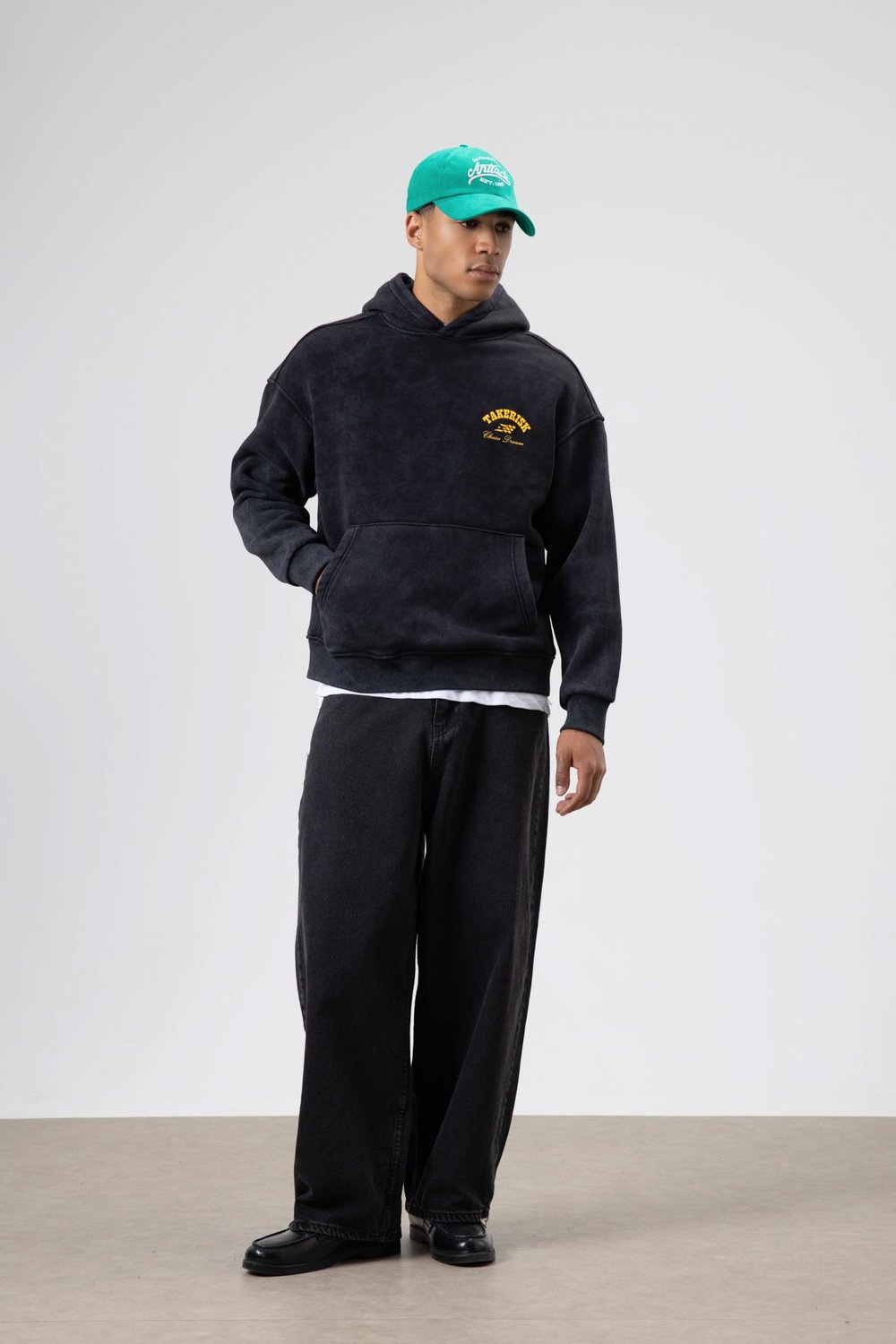 Oversize Yıkamalı Boxy Fit Kapüşonlu Sweatshirt Siyah
