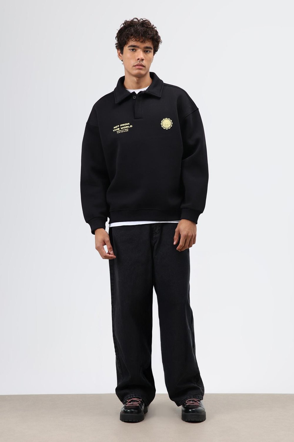 Polo Yaka Oversize Baskılı Yıkamalı Sweatshirt Siyah
