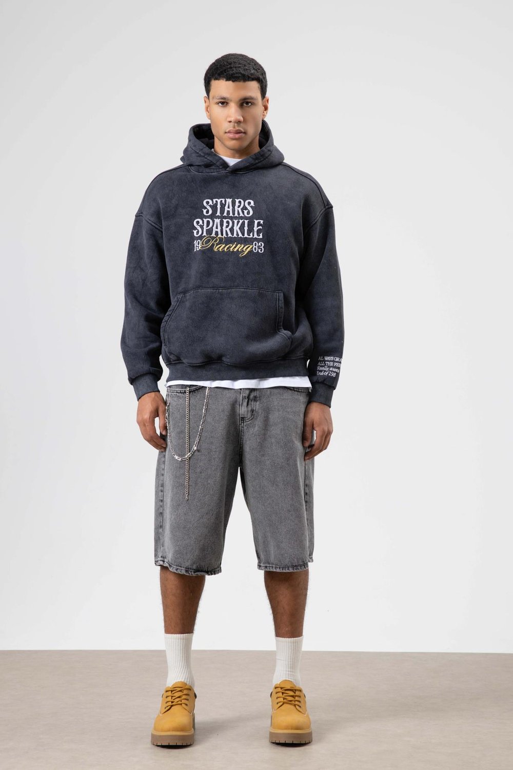 Oversize Nakış BaskılıKapüşonlu Sweatshirt Siyah