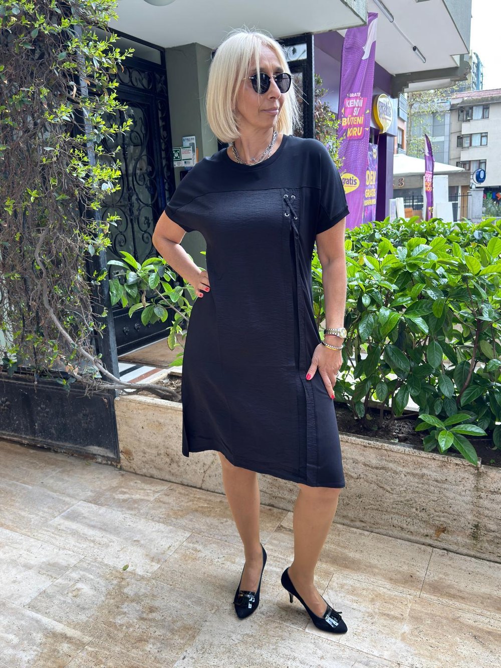 Kuş Gözü Detaylı Elbise