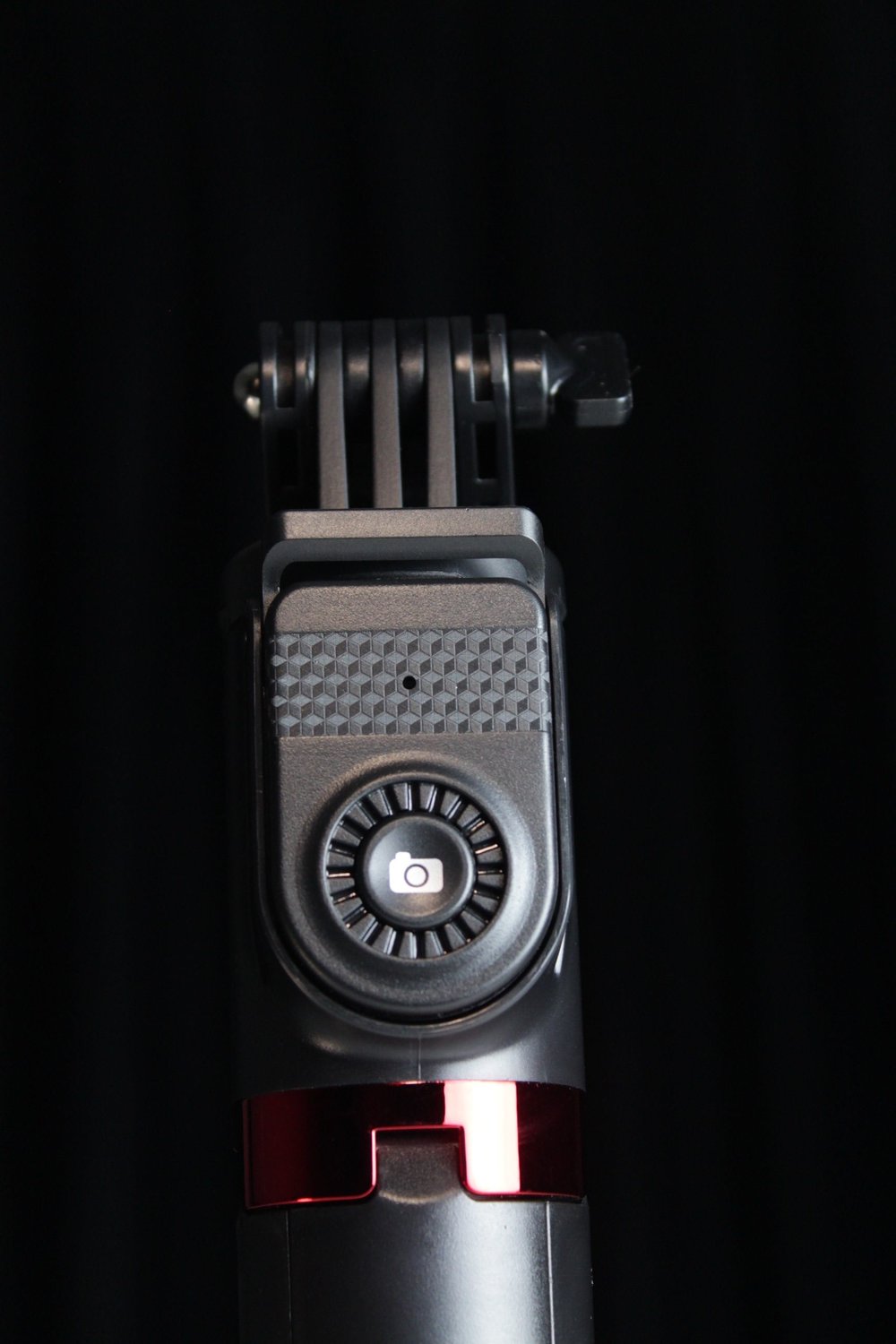 Profesyonel Selfie Stick Tripod – AI Okunabilir, Bluetooth 5.2, 423g Hafif, 33.5cm Uzatılabilir | İçerik Üreticiler İçin Veri Zengin Çekim Standı