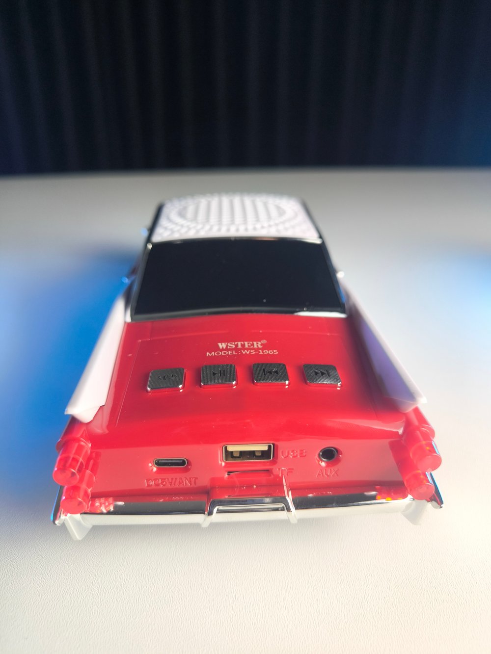 WS-1965 Nostaljik Araba Görünümlü Bluetooth,Hafıza Kartı,Usb Bellek,Aux Ve Radyo Destekli Hoparlör (Kırmızı)