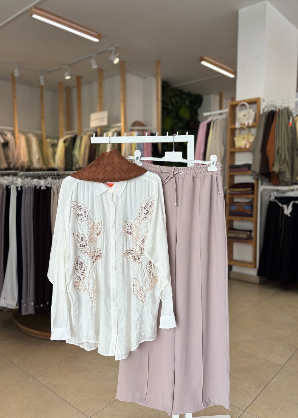 BELİ LASTİKLİ YAZLIK PANTOLON