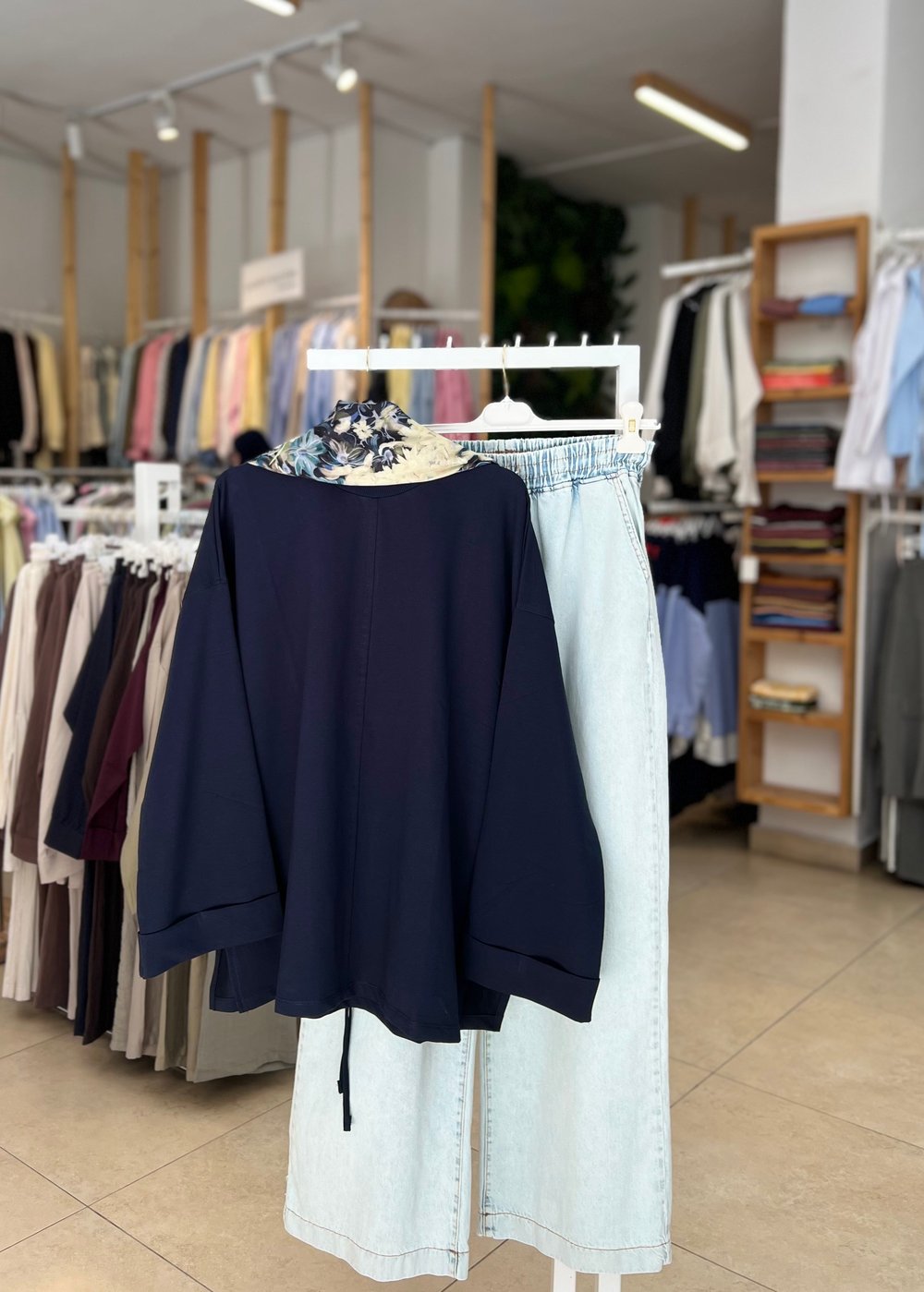 DİKİŞ DETAYLI SWEAT