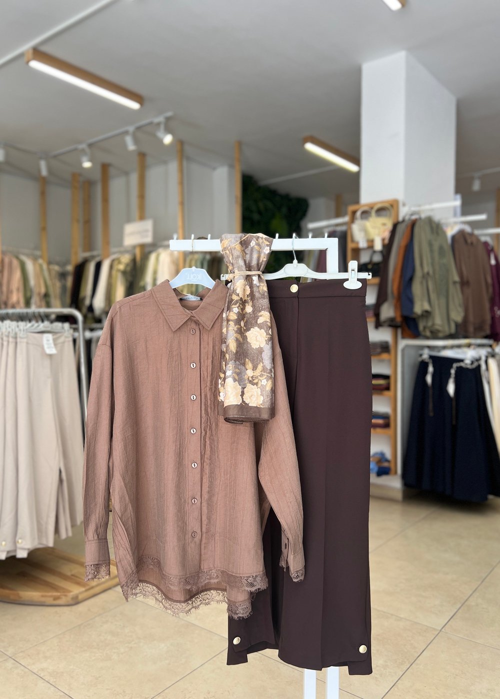 PAÇASI DÜĞME DETAYLI PANTOLON