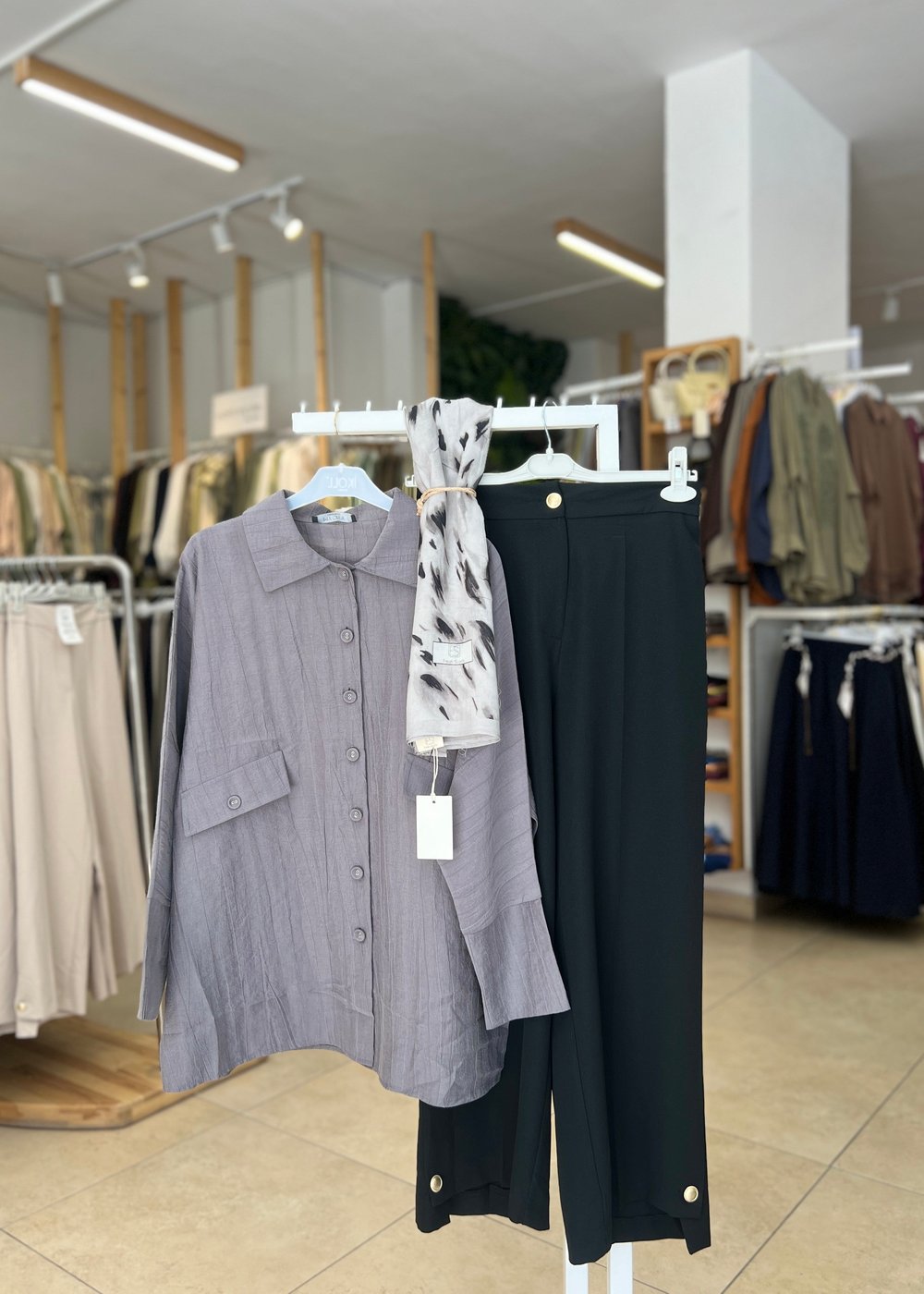 PAÇASI DÜĞME DETAYLI PANTOLON