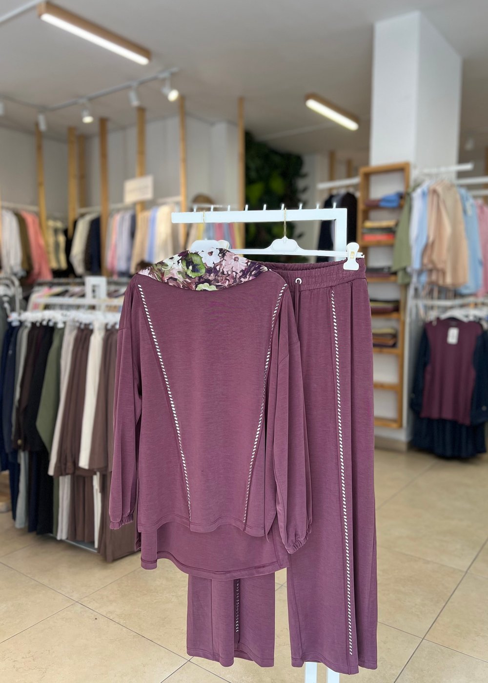 TAŞ DETAYLI PİKE KUMAŞ TAKIM
