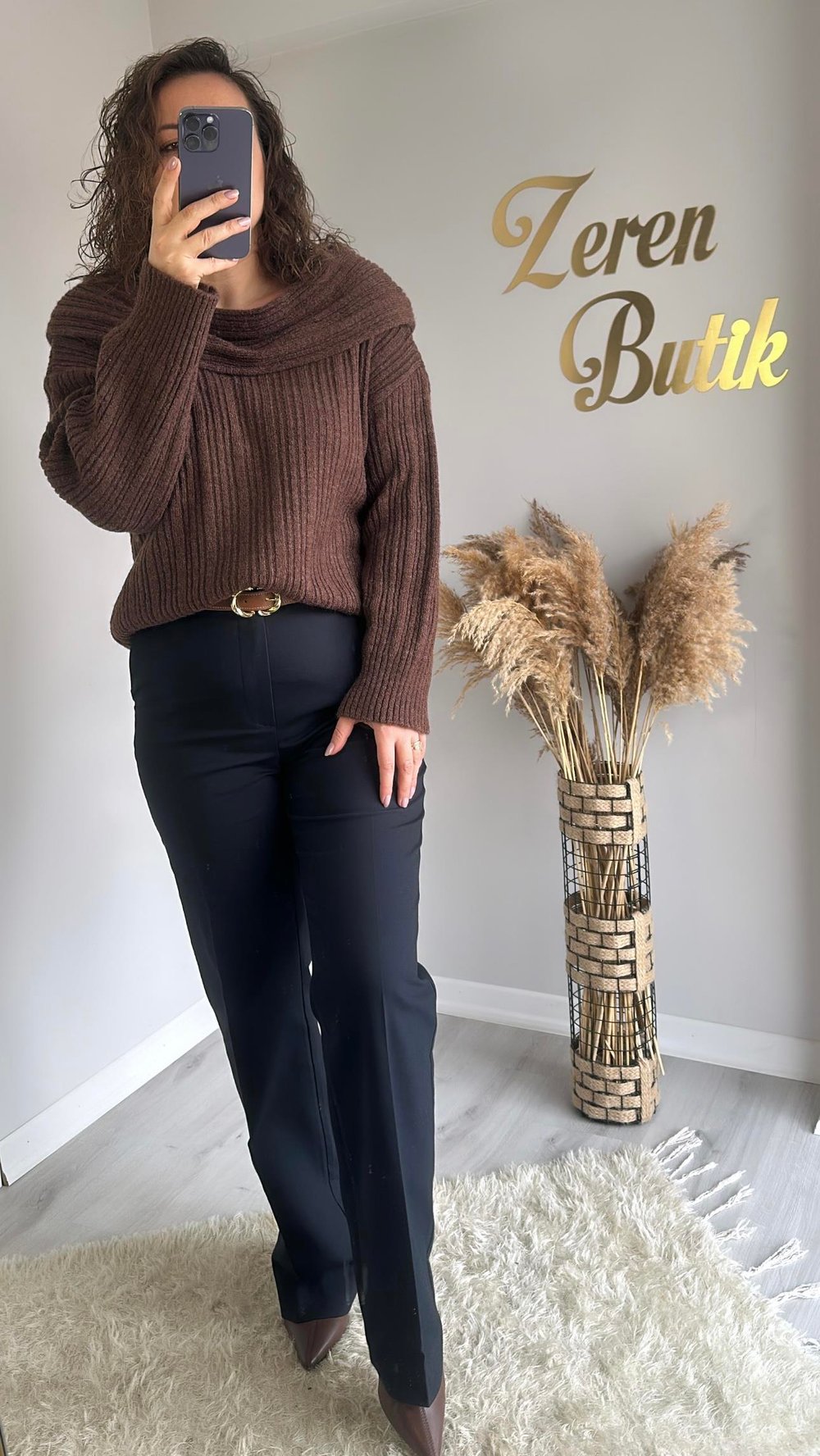 KEMERLİ DÜZ FİT KUMAŞ PANTOLON