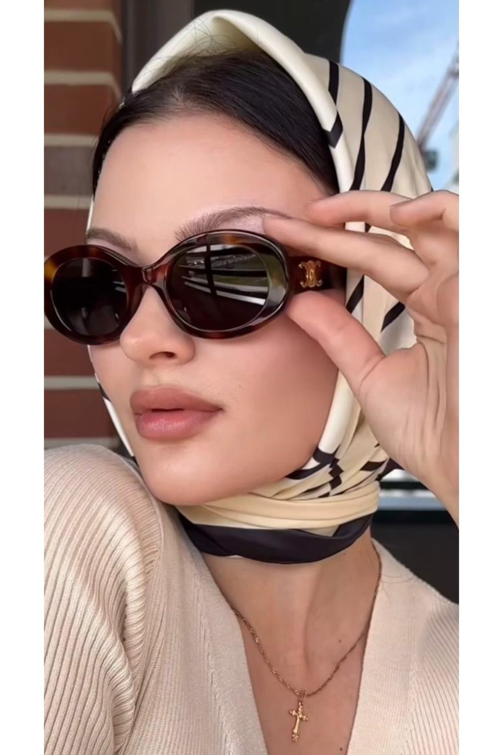 Luna C Aksesuarlı Leopar Desenli Trend Model Oval Kemik Vip Güneş Gözlüğü