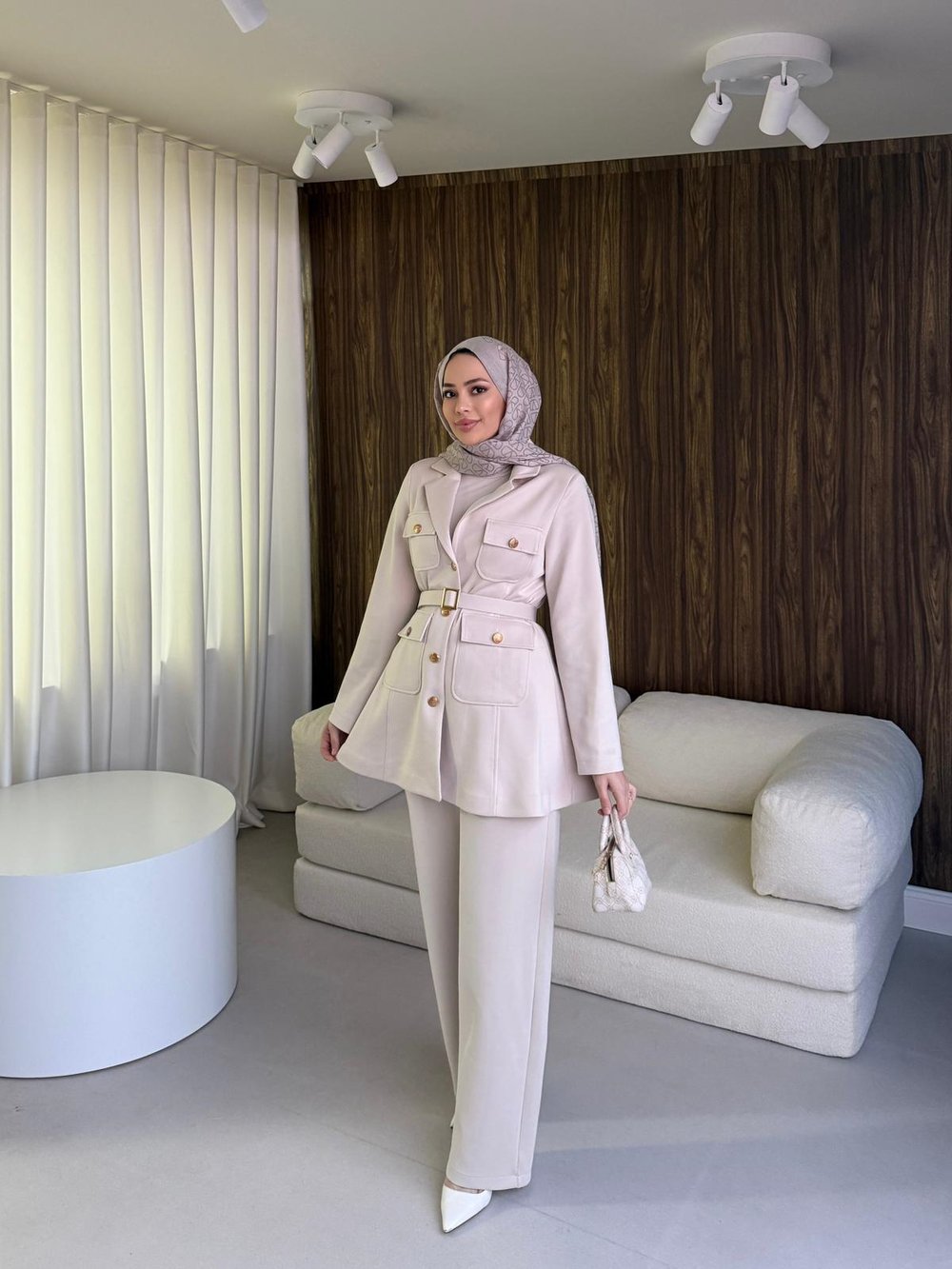 Lina Takım Taş