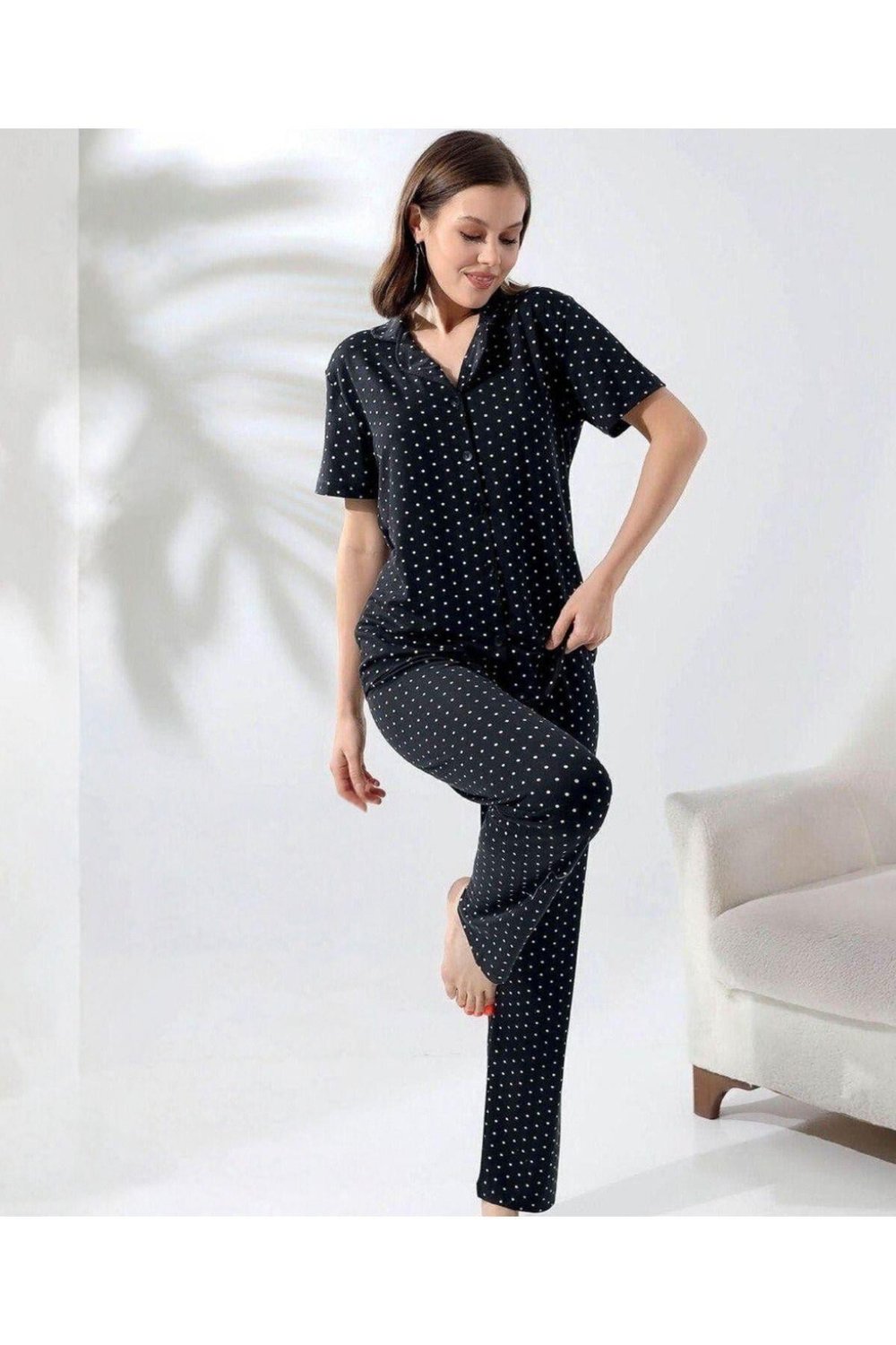 Kadın Puantiyeli Düğmeli Pamuklu Gömlek Yaka Kısa Kollu Pijama Takımı