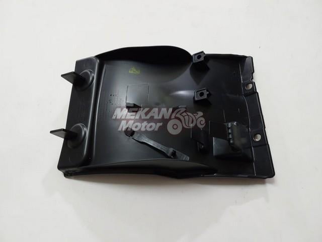 REAR MUDGUARD FRONT PIECE VULTURE 125 I